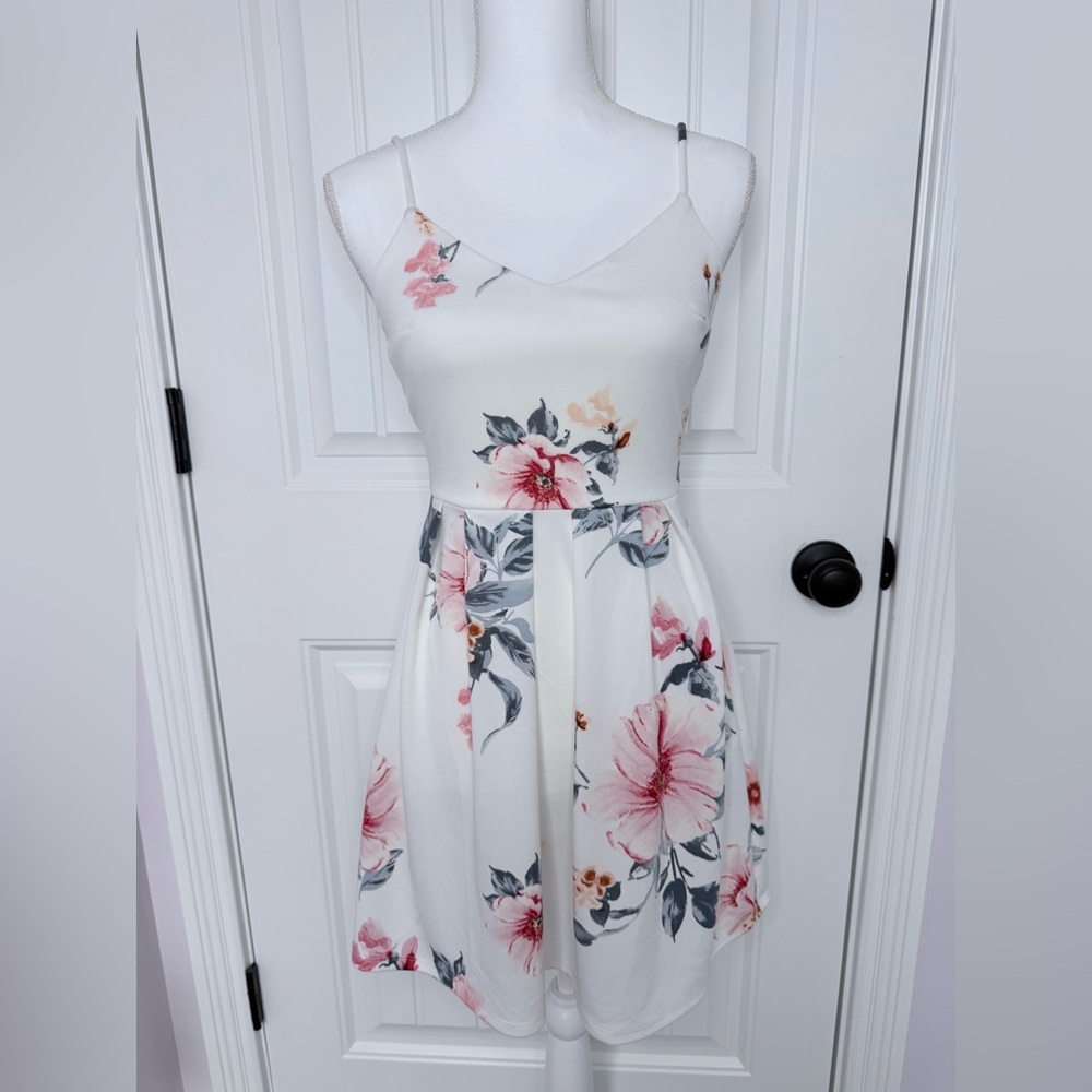 Monteau White Spaghetti Strap Floral Mini Dress / Sundress